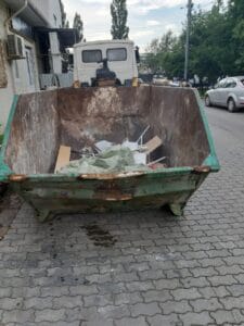 Вывоз мусора в Звенигороде недорого